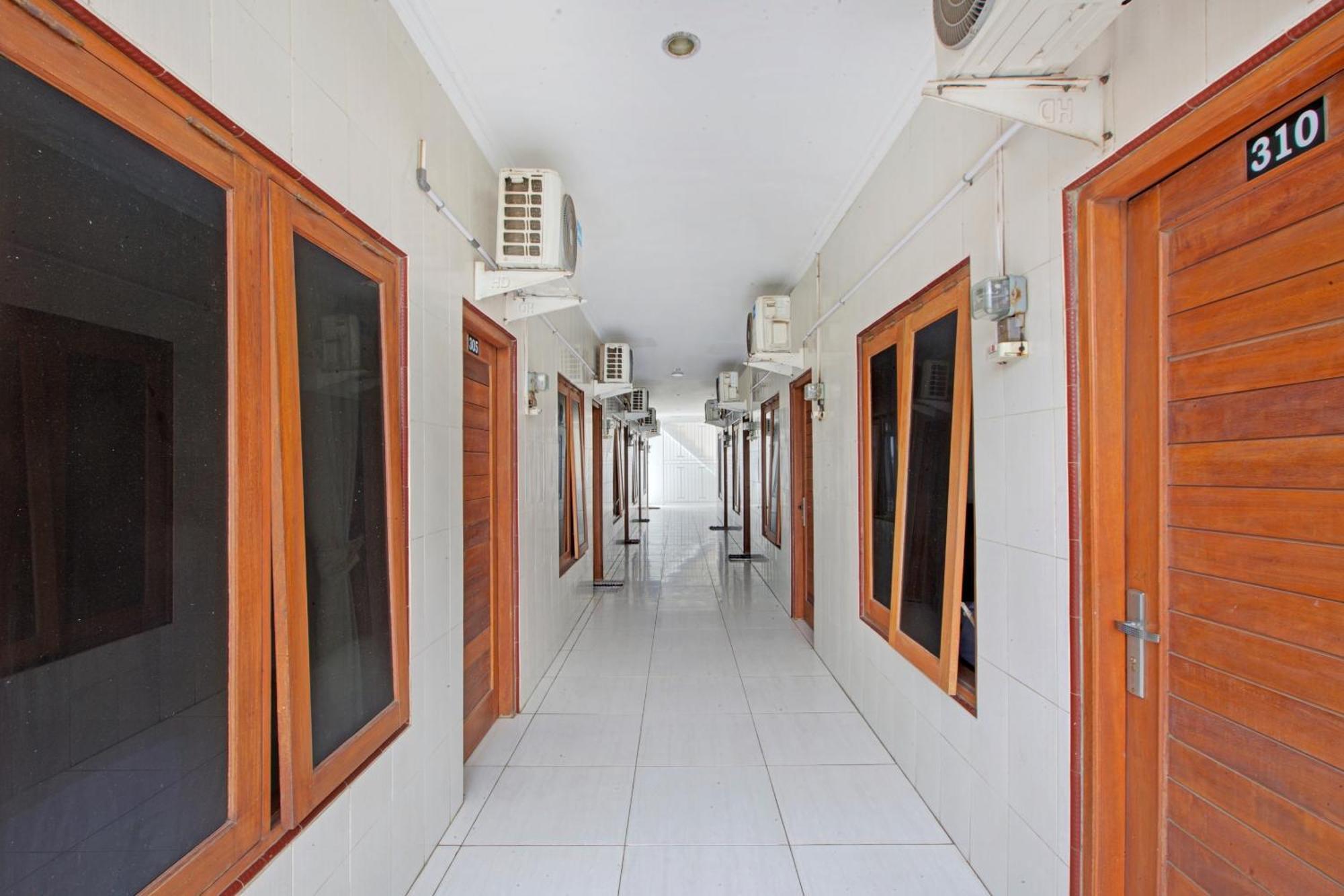 Oyo 2463 Bali Balangan Hotel Jimbaran  Exterior photo